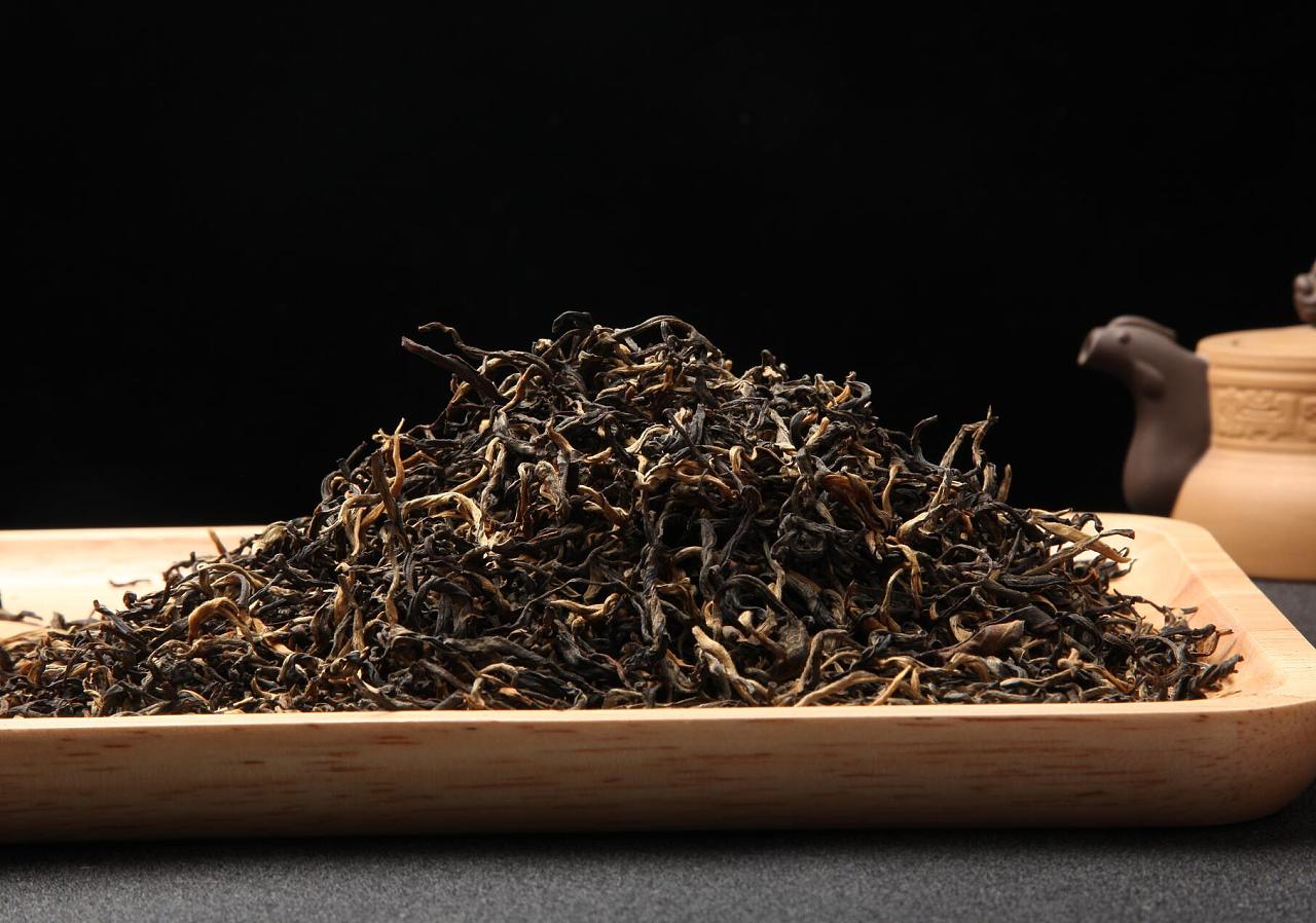 藏茶散茶价格(要好喝，秋白露，都知道白露茶好，但“散茶”和“饼茶”怎么选？)