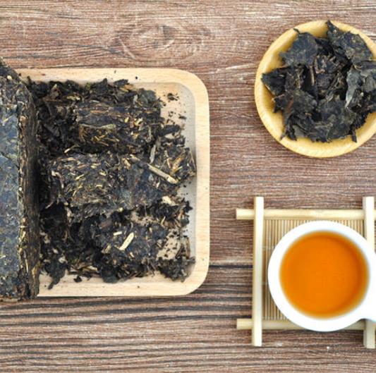 藏茶服务(探访雅安茶厂：千年藏茶 香飘神州)