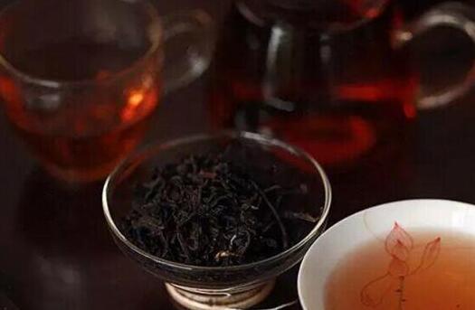 黑茶和黄茶的区别(黄茶与黑茶还有可比性？他竟然这样将二者联系起来了！)