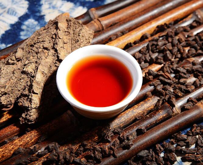 赤壁青砖茶的汤色图片(青砖茶的味道)