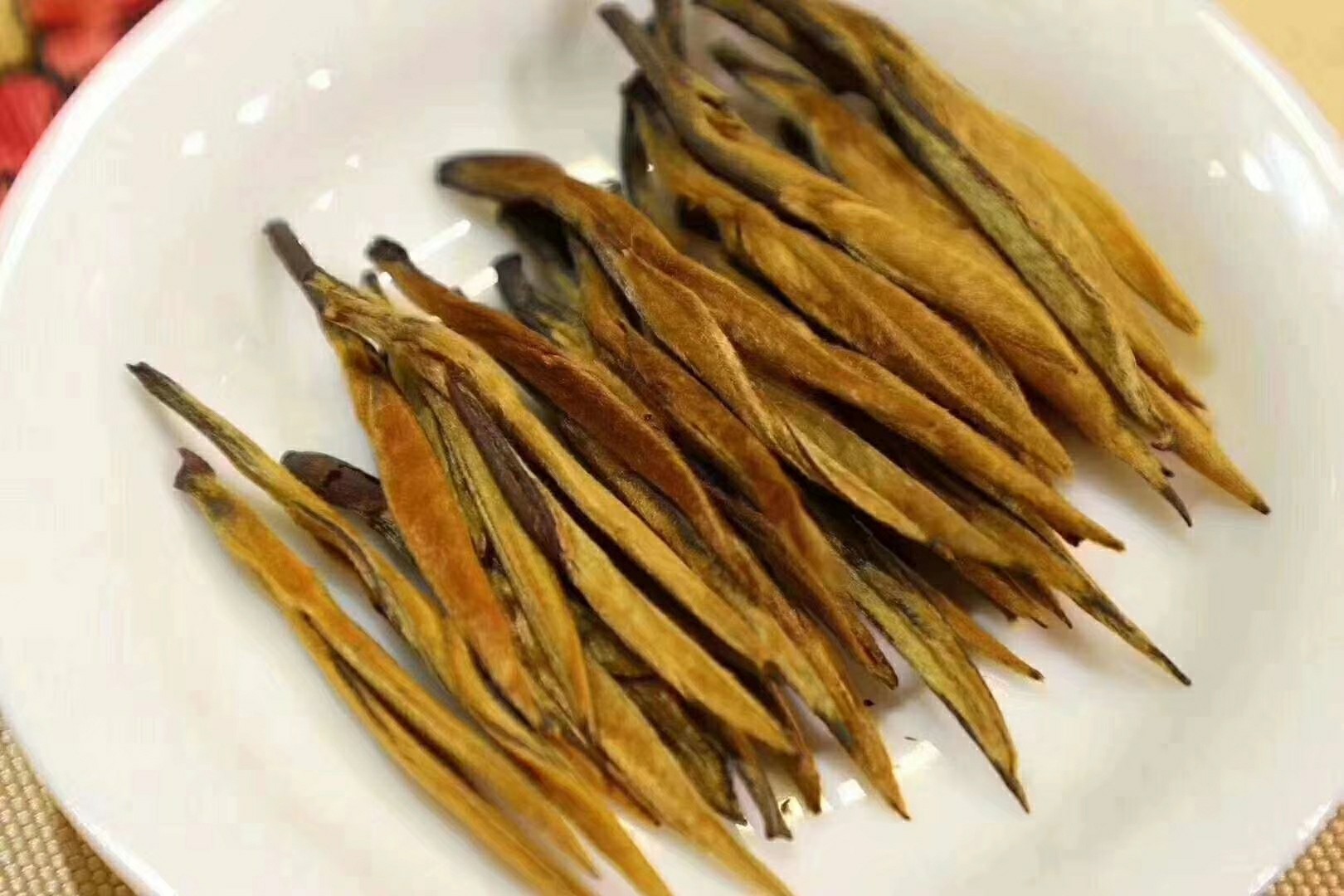 正山小种含有茶多酚吗(作为红茶鼻祖，正山小种为何独一无二？)