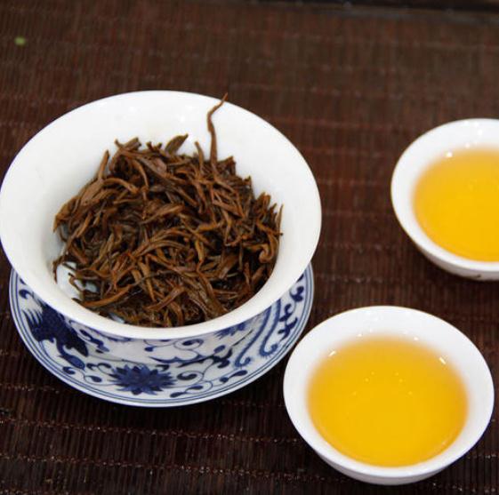 宜兴红茶怎么泡(5个步骤，教你轻松泡出一杯香甜红茶，新手入门看这篇就够了)