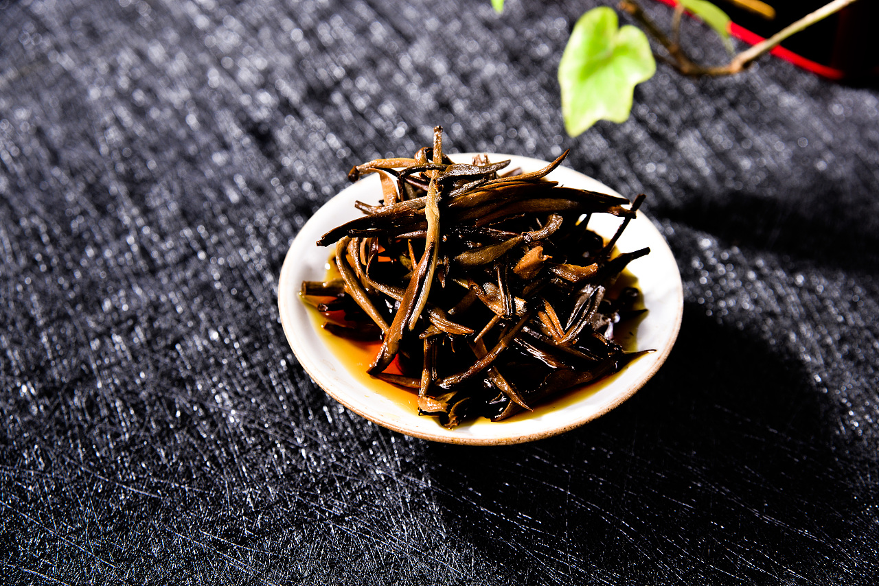 滇红招牌奶茶(滇红玫瑰奶茶的详细制作教程)