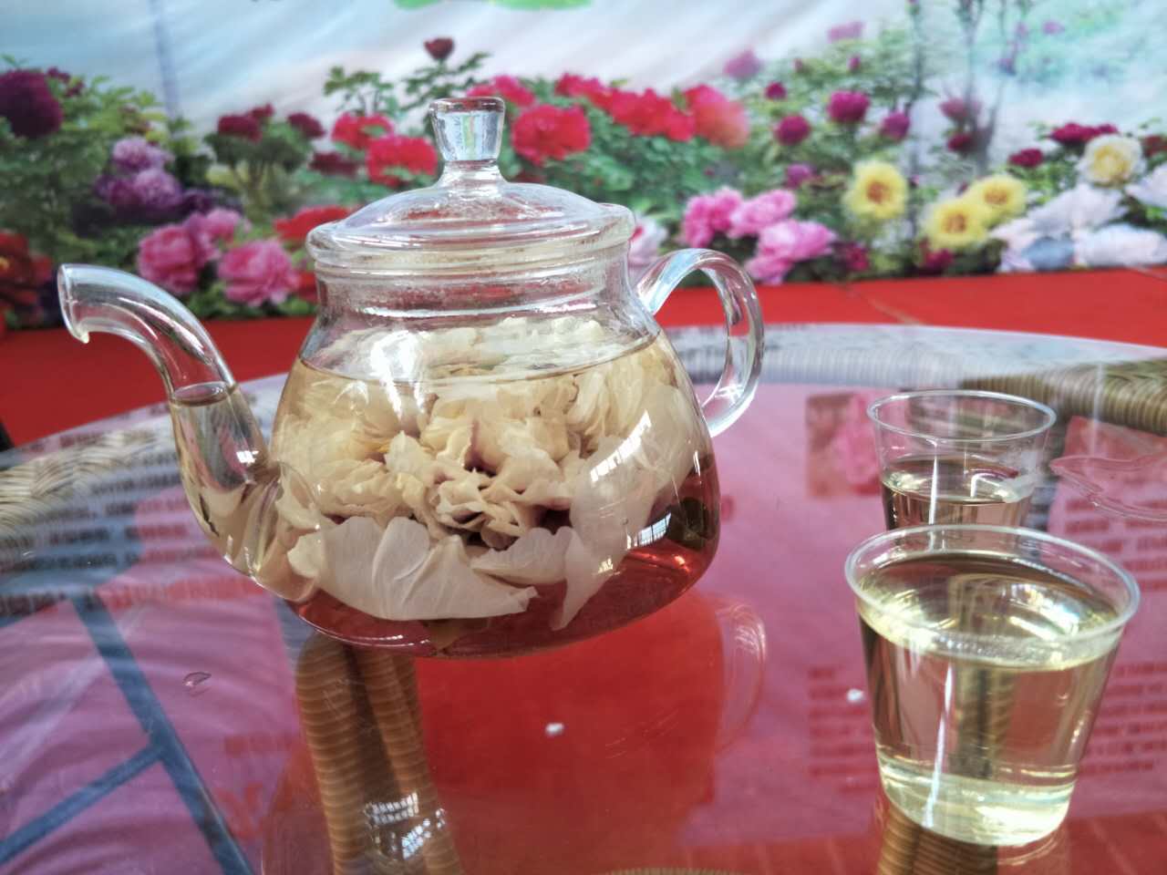 杜仲雄花茶的加工制作(杜仲雄花茶这样泡，更健康美味！！快来学习)