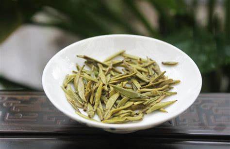 把绿茶加工成黄茶(黄茶的诞生：方法掌握不到家，绿茶炒成了黄茶？)