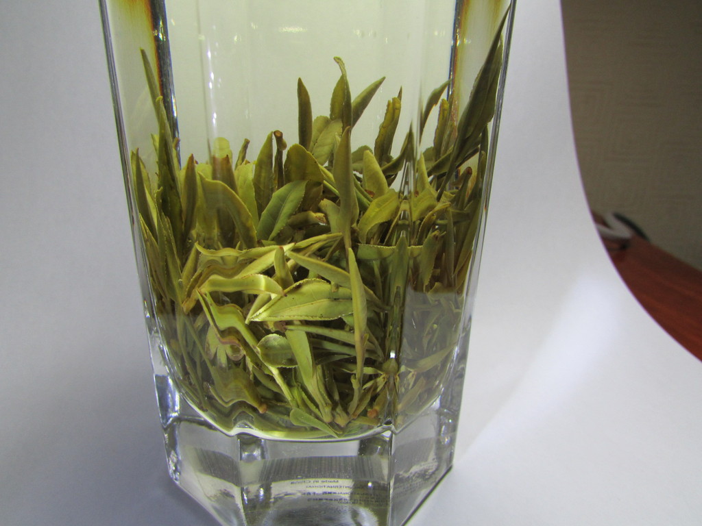 冲泡黄茶应用的水(六大茶类当中的黄茶，它的正确冲泡步骤你知道吗？)