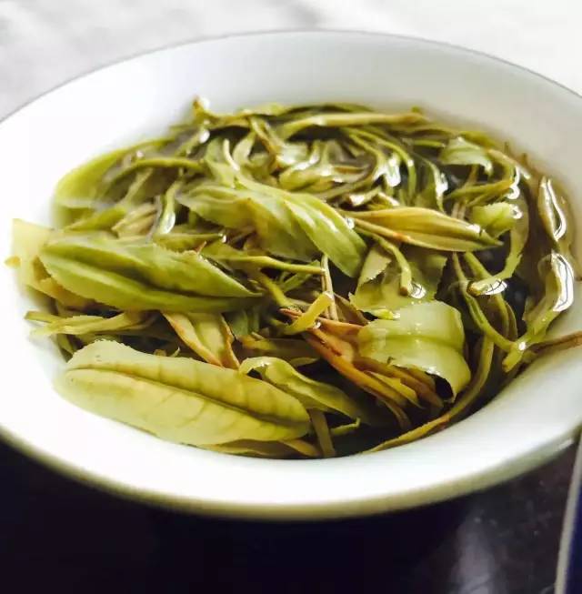 黄茶治胃吗(大暑，黄茶一盏脾胃舒)