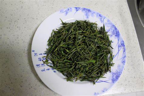 溪黄以湿茶祛湿茶好处(夏天为啥要喝祛湿茶????)